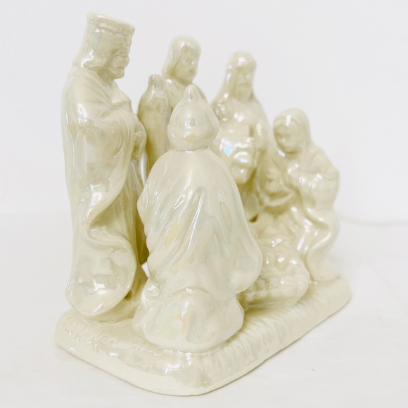 Vtg PlusMark An American Greeting Company Pearlized 1-pc Ceramic Nativity - Picture 3 of 7